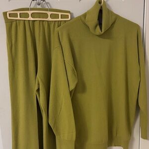 TSE 💯 Casmere pant turtle neck sweater set